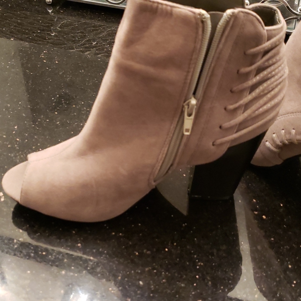 NEW--Peep-toe Bootie - Picture 3 of 4